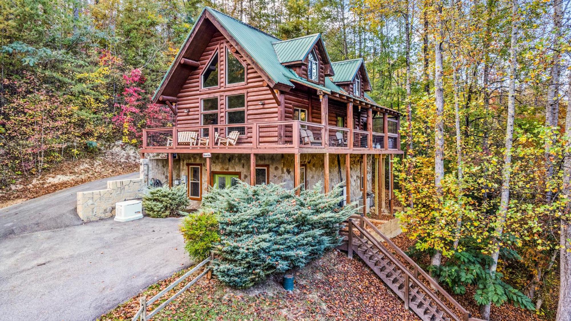 Relaxation Retreat - Pickleball Cabin - Wi-Fi, Fire Pit With Bar, Ev, Game Room, Hot Tub, Pool Access - Mins To Pf Sevierville Zewnętrze zdjęcie