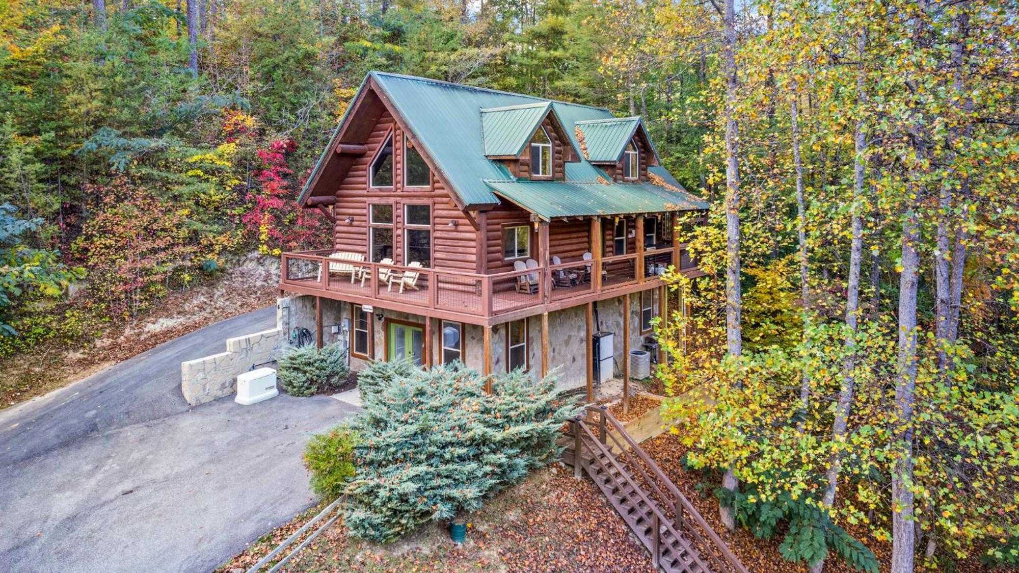 Relaxation Retreat - Pickleball Cabin - Wi-Fi, Fire Pit With Bar, Ev, Game Room, Hot Tub, Pool Access - Mins To Pf Sevierville Zewnętrze zdjęcie