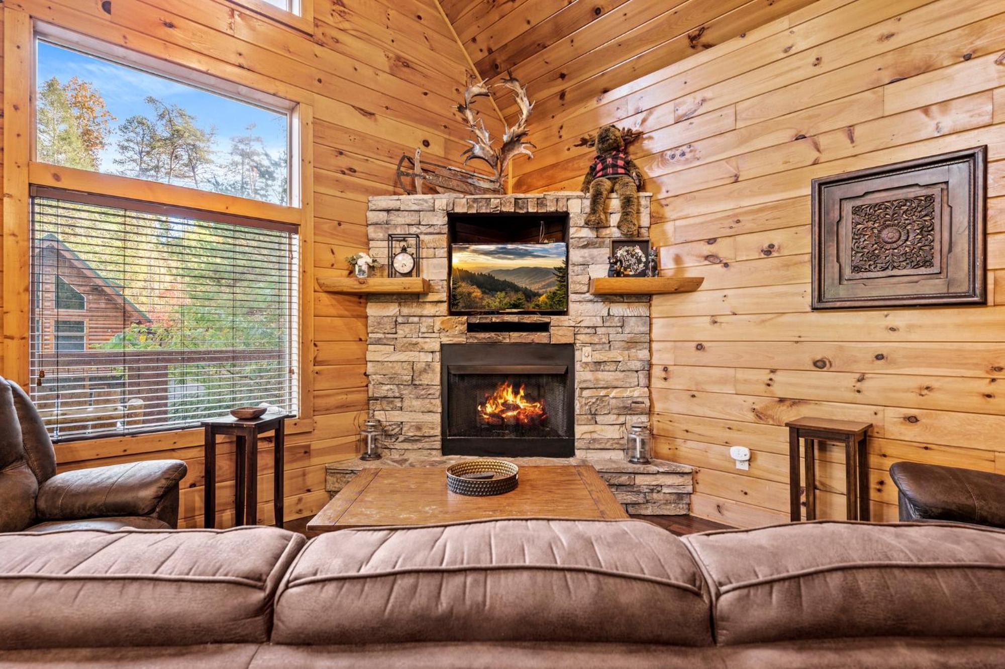 Relaxation Retreat - Pickleball Cabin - Wi-Fi, Fire Pit With Bar, Ev, Game Room, Hot Tub, Pool Access - Mins To Pf Sevierville Zewnętrze zdjęcie